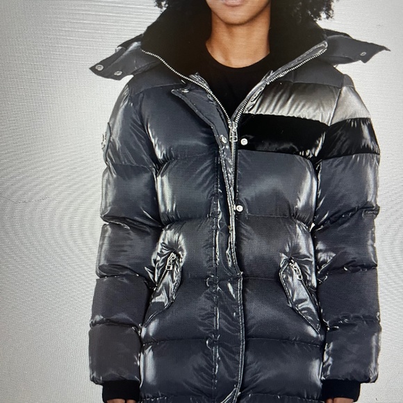 Women’s coat - Picture 1 of 14